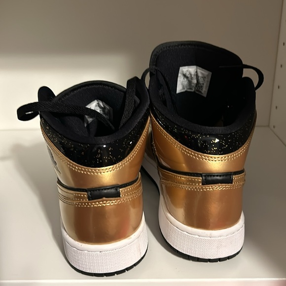 Jordan’s - Picture 4 of 5